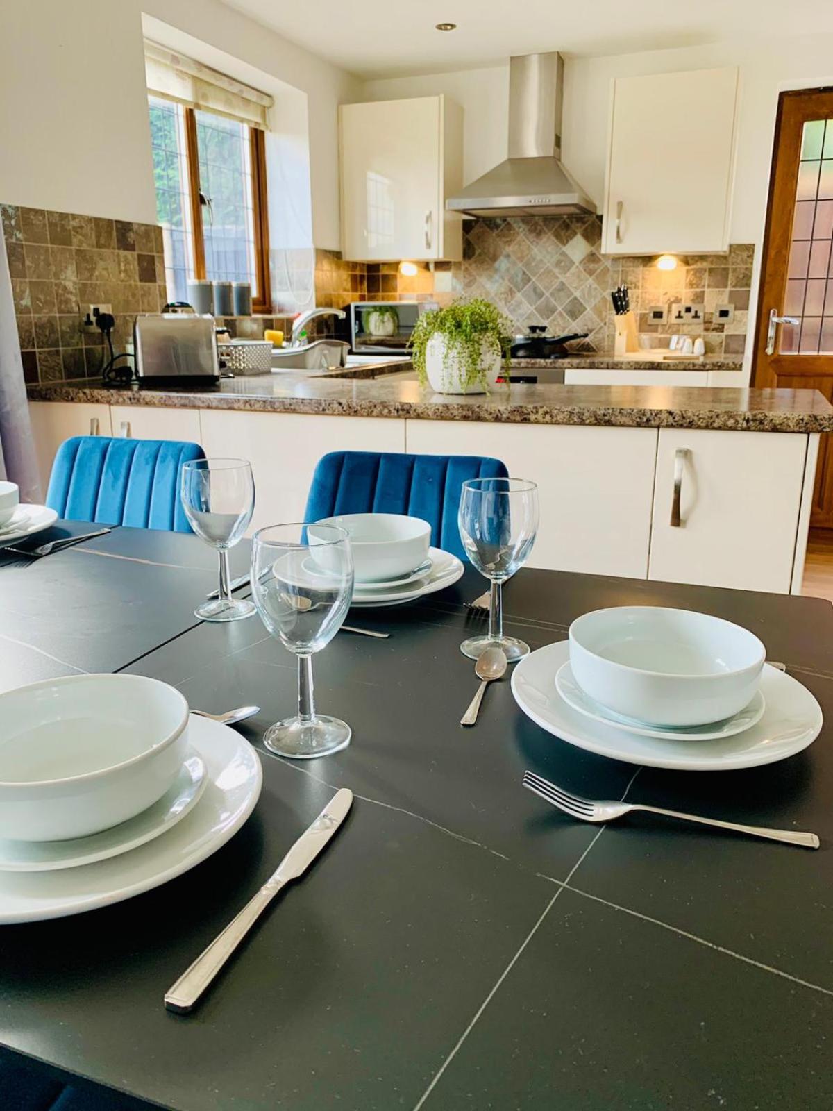 3Br House Ossett-Wakefield, Free Parking 3 Cars Wi Fi Long Stays Exterior foto